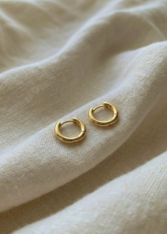 PENDIENTES DE ARO CLÁSICO DORADO